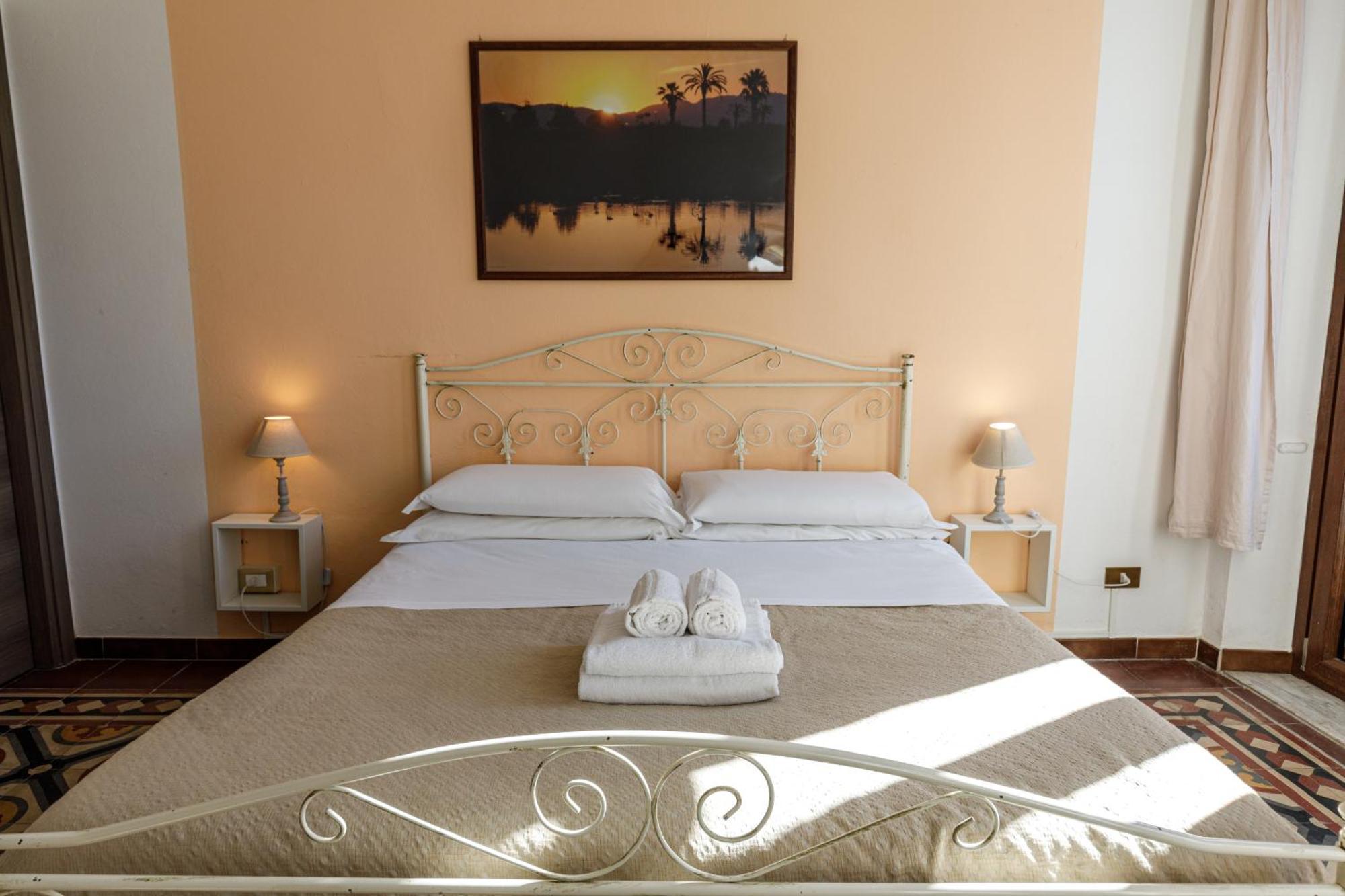 Onlyrooms III - Recommended For Under 30S Cagliari Rum bild