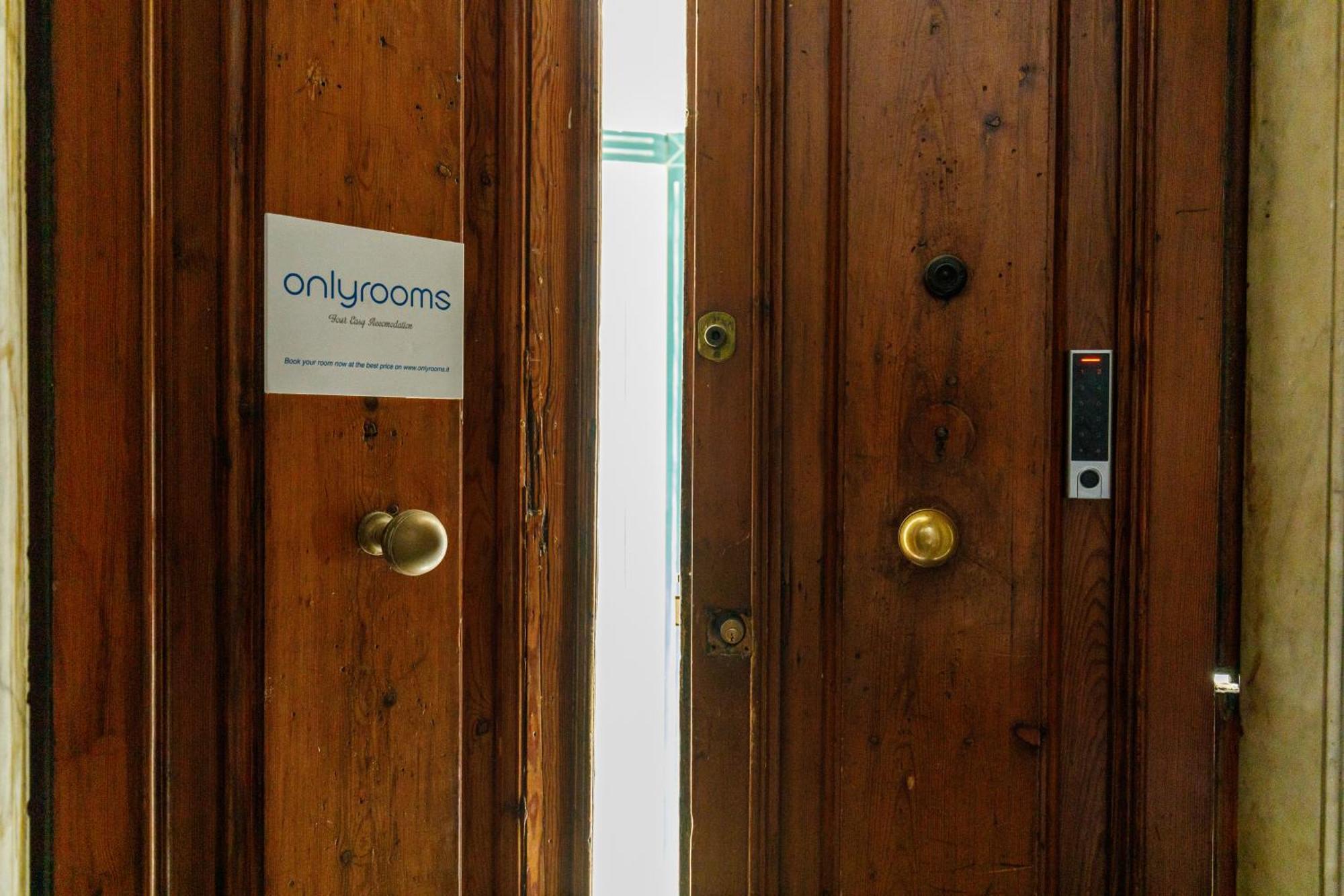 Onlyrooms III - Recommended For Under 30S Cagliari Exteriör bild
