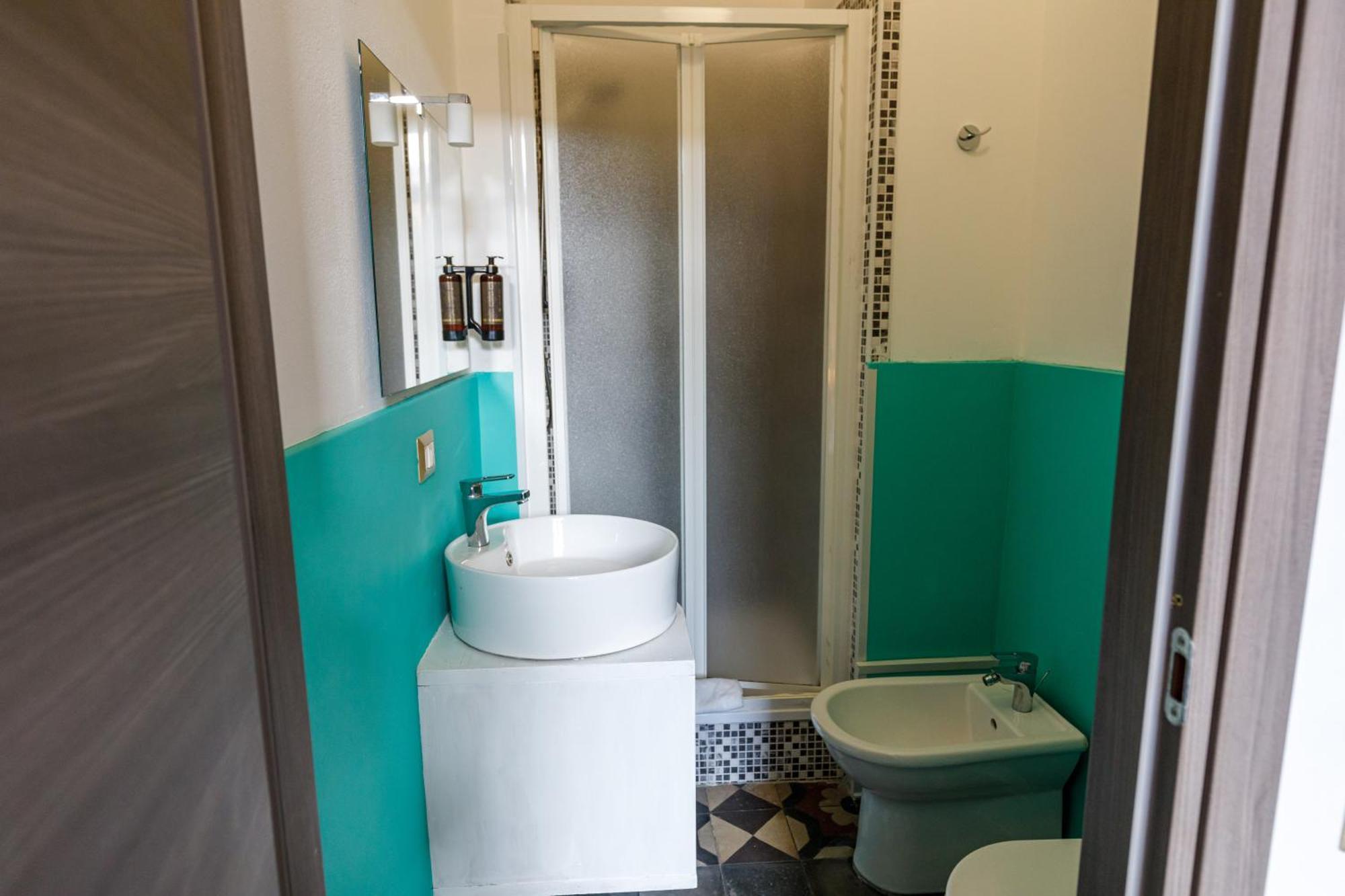 Onlyrooms III - Recommended For Under 30S Cagliari Rum bild