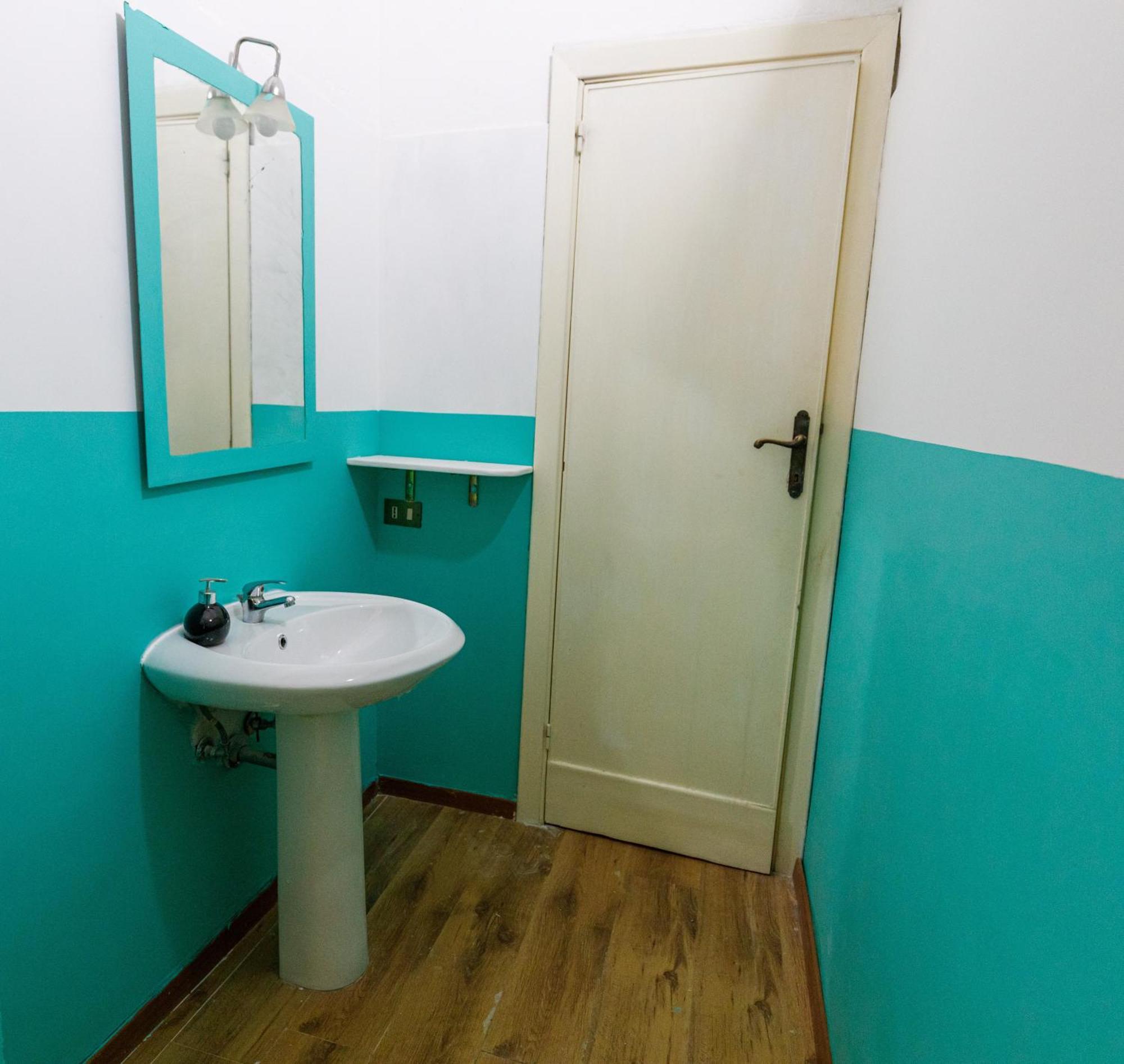 Onlyrooms III - Recommended For Under 30S Cagliari Rum bild