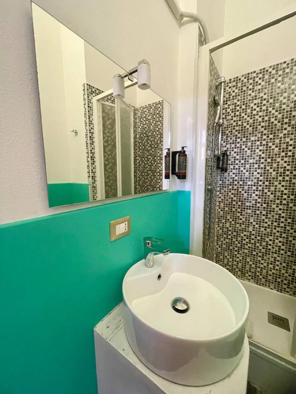 Onlyrooms III - Recommended For Under 30S Cagliari Exteriör bild