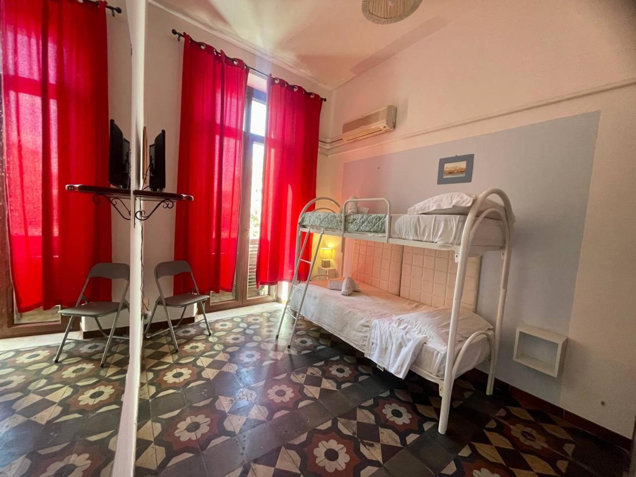 Onlyrooms III - Recommended For Under 30S Cagliari Exteriör bild